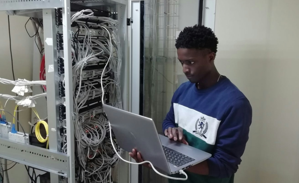 threat hunting and intelligence - INFINION Technologies threat hunting and intelligence